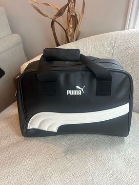 Gorgeous Puma Black and White Retro Sport Satchel❤️New